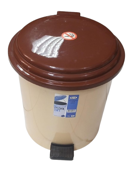 Step-On Cream Wastebasket  12LT